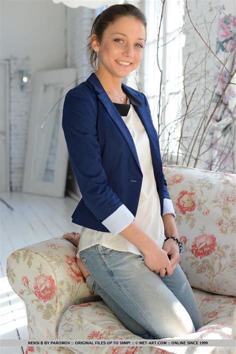 Foxy Di Favorites Petite Brunette Teen Nensi Shows Her Naked Body In Just Her Joggers Amateur