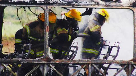 Se Incendia Tractocami N De Pollos En La Autopista Puebla Orizaba