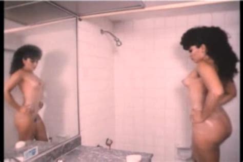 Naked Yirah Aparicio In Lancheros Muy Picudos