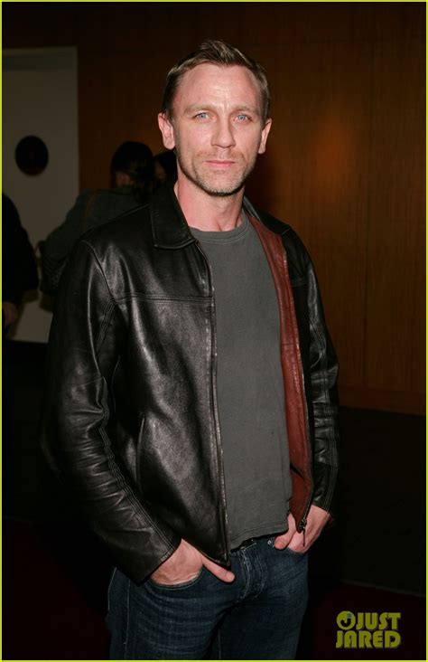 Photo Daniel Craig Explains Why He Prefers To Go To Gay Bars