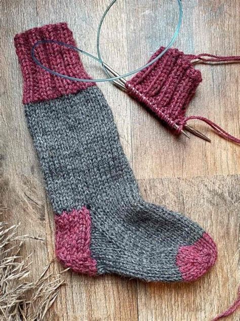 27 Free & Easy Sock Knitting Patterns (Great for Beginners!) - Sarah Maker