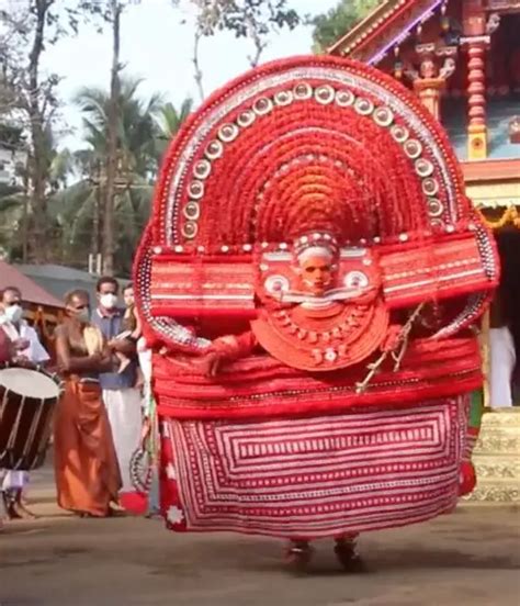 Muchilottu Bhagavathi Theyyam Polika Njaval