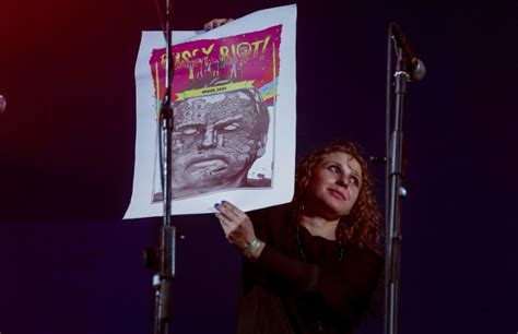 A Pior Pris O A Autocensura Diz Membro Da Pussy Riot No Brasil Isto Independente