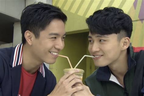 Tvb Stars Kalok Chow Ricco Ng Wore Nude Coloured Underwear To Run Down The Streets Of Taichung