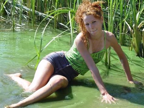 Redhead Water Babe Frolics Naked Outdoors In Pond Porn Pictures XXX Photos Sex Images 3458950