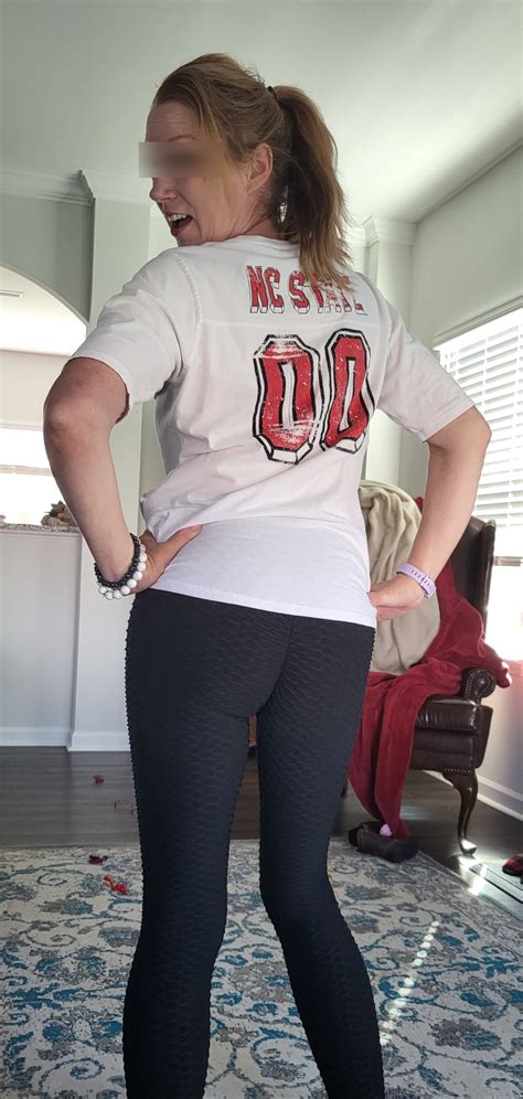 F Celebrating The NCSU Win By Showing You My Ass Scrolller