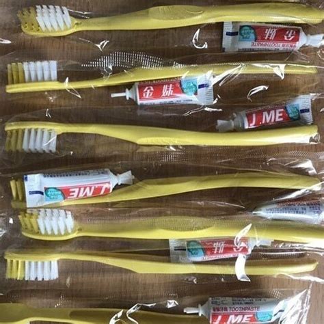 Одноразовая зубная щетка и одноразовая зубная паста 100шт - купить с ...