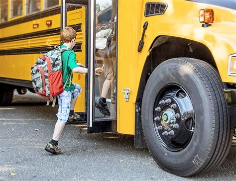 Autistisk Pojke Vergavs I Sex Timmar Sydkusten Es