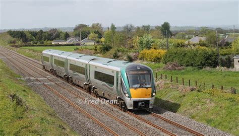 Irish Rail ICR Set 19 At Kilmallock Dublin To Cork Railwa Flickr