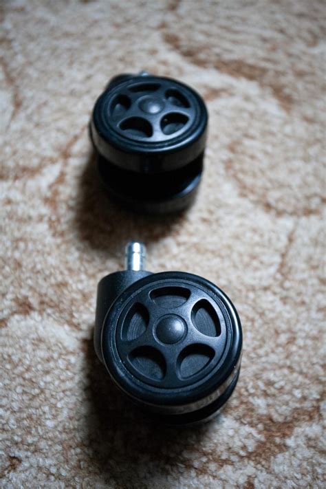 Обзор игрового кресла Tesoro Zone Balance F710