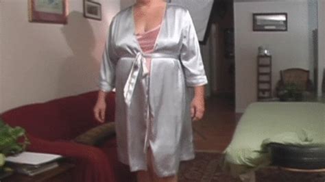 Mature Massage Roxi Happy Ending Massage To This Hairy Guy St Half Wmv Fancy Gilf N