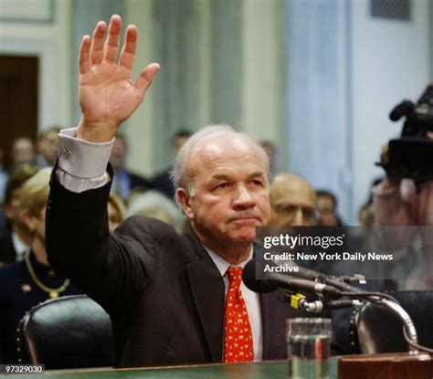 Enron Collapse Photos and Premium High Res Pictures - Getty Images