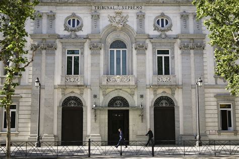 El Supremo Avala Retirar A Franco La Medalla Al M Rito En El Trabajo