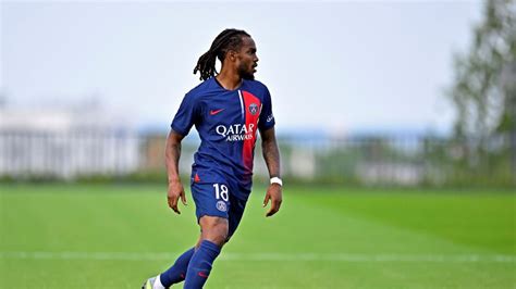 Officiel le PSG prête Renato Sanches à lAS Roma Benin Web TV