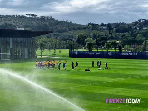 Fiorentina Allenamento A Porte Aperte In Vista Della Juventus