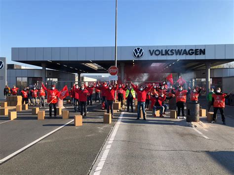 Drei Werke eine Tarifkommission Premiere für VW Sachsen GmbH IG