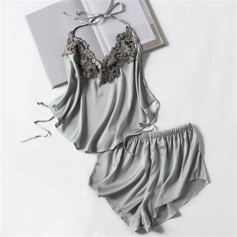 Chinese Style Chest Covering Womens Thin Sexy Pajamas Suit V Neck Embroidery Sexy Lingerie