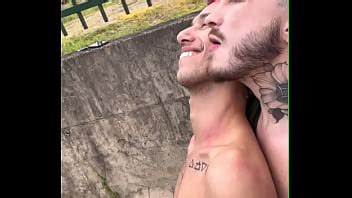 Novinhos Fudendo Na Trilha Em P Blico Enquanto O Trem Passa Xvideos