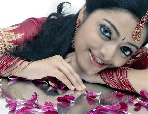 Hot Models Actress Images Janani Iyer Hot Images