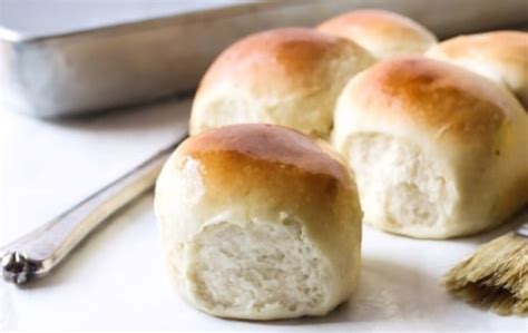 What To Serve With Dinner Rolls Best Side Dishes