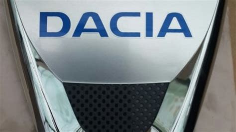 Emblema Sigla Fata Noua Dacia Logan Sandero Duster Lodgy Dokker