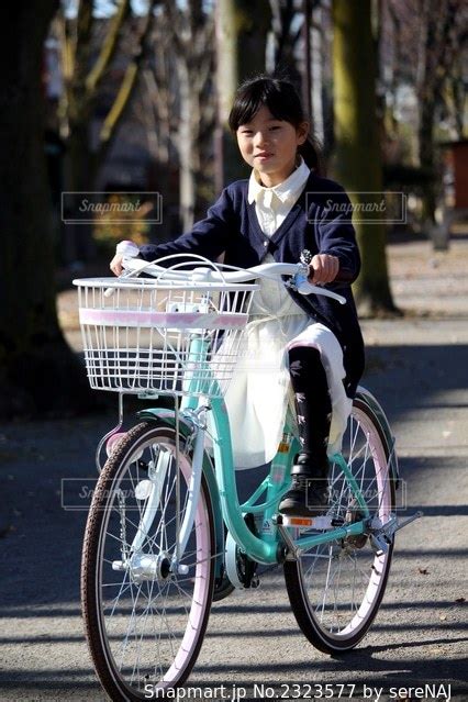 自転車に乗る