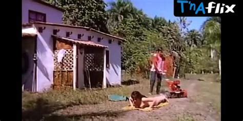 Jaylin Castellanos Bikini Scene In Lecciones Para Domar A Un Macho Tnaflix