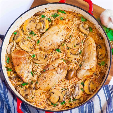 Creamy Chicken and Mushroom Pasta - Tatyanas Everyday Food