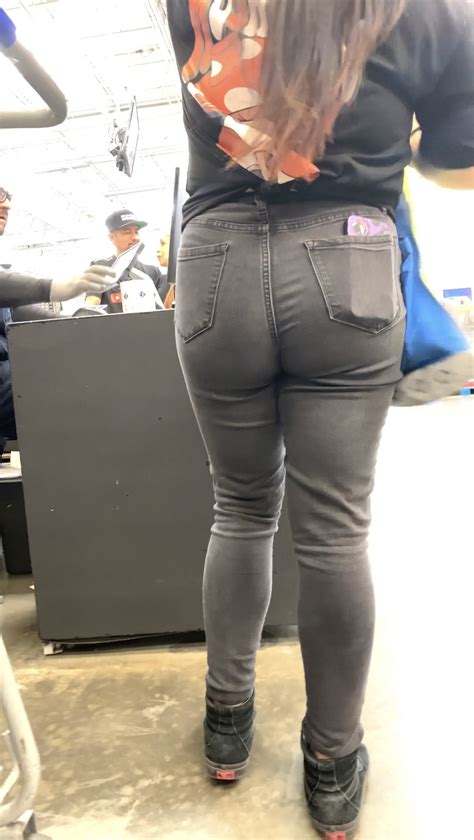 Latina Emo Geek With A Nice Butt Tight Jeans Forum