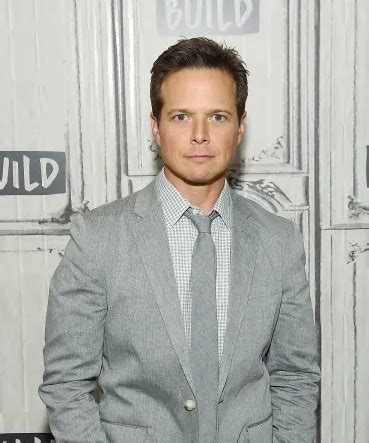 Scott Wolf Bio, Wiki, Net Worth, Married, Wife, Age, Height