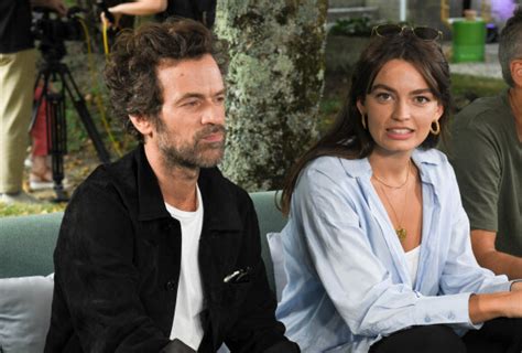 Romain Duris et Emma Mackey Sex Education complices au Festival d Angoulême Le diaporama