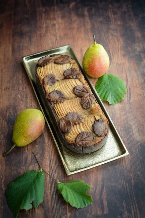 Tarte Bourdaloue mit Birnen Schokolade und Haselnüssen Rezept