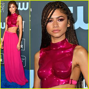 Zendaya Is Hot Pink Perfection At Critics Choice Awards Critics Choice Awards