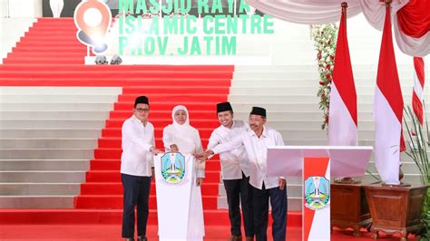 Kado Ramadhan Masjid Raya Islamic Center Jatim Desain Ridwan Kamil