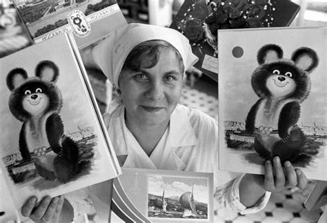 Конфеты Олимпийский Мишка. Так что сувениры с Мишкой были и ... | Назад ...