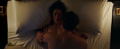 Nude Video Celebs Eve Duranceau Sexy Le Roi Du Matelas 2018