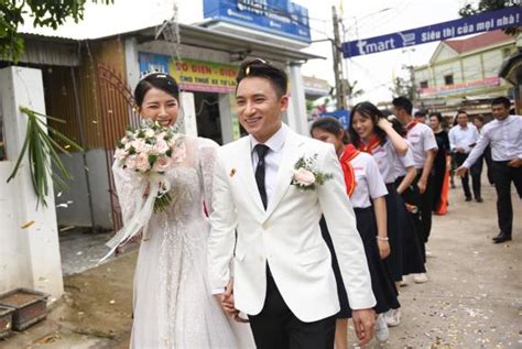 Đám cưới Phan Mạnh Quỳnh và vợ hot girl tại Nghệ An Đài phát thanh và truyền hình Nghệ An