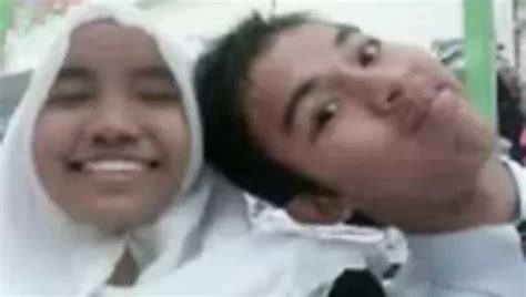 Putri Main Dalam Kereta Free Maine Porn Video Ea Xhamster