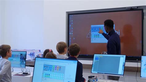 Le Tni Dans L Enseignement Ecran Interactif Tactile Speechi