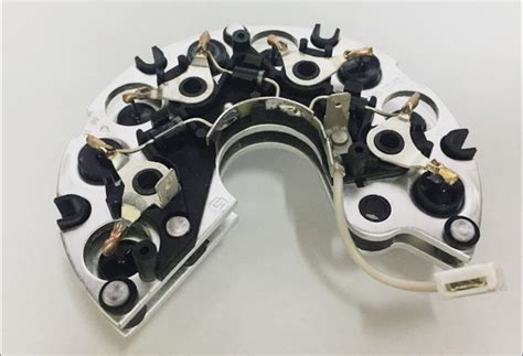 Диодный мост (выпрямительный блок) ВАЗ 2110-2112 90 ампер (на генератор ...