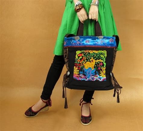 Вышитые сумки от китайского дизайнера. Обсуждение на LiveInternet ...