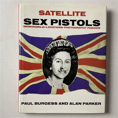 Amazon co jp 入手困難 レア古書 初版CDロム付属 限定版 SEX PISTOLS Satellite LIMITED CD