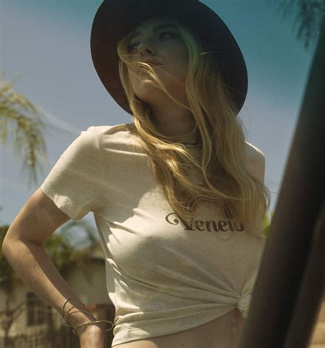 Dakota Fanning Nude The Fappening