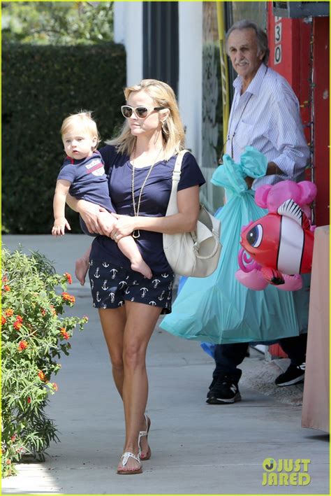 Reese Witherspoon Turned Down Legally Blonde 3 Offers Photo 2930892 Celebrity Babies Jim