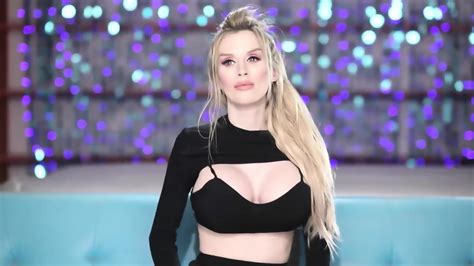 Amazing Perfect Huge Boobs Blonde Milf Webcam Show