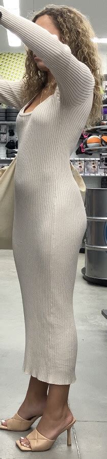 Curly Haired Tight Dress Latina Spandex Leggings Yoga Pants Forum