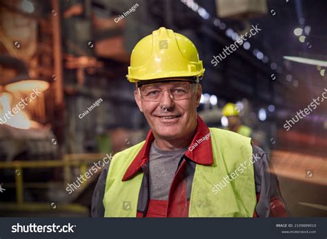 Steel Mill 77129개가 넘는 로열티 프리 라이선스 대상 스톡 사진 Shutterstock