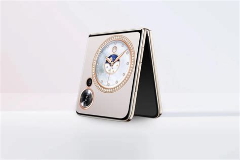 Honor показала дебютный складной смартфон Magic V Flip. Фото и описание ...
