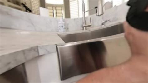 Sexy Milf Charli Phoenix Makes A Call For A Maintenance Guy To Come