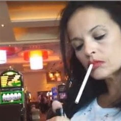 Sexy Milf Smoking S Free Milf Twitter Porn Xhamster Xhamster